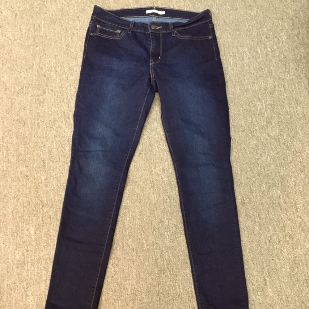 Levi’s 711 Skinny Denim Jeans
